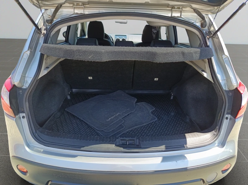 Nissan Qashqai, снимка 15 - Автомобили и джипове - 50939376