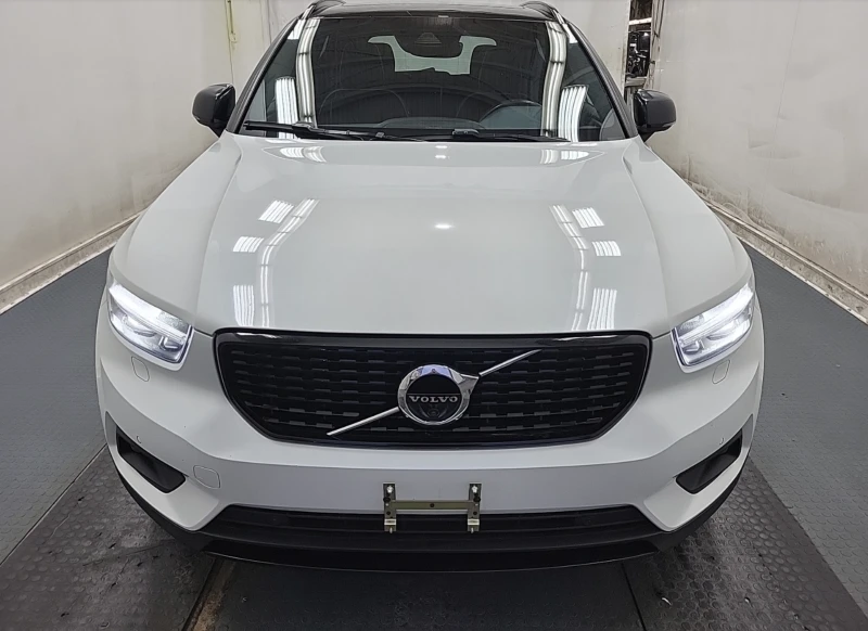 Volvo XC40, снимка 7 - Автомобили и джипове - 52749920