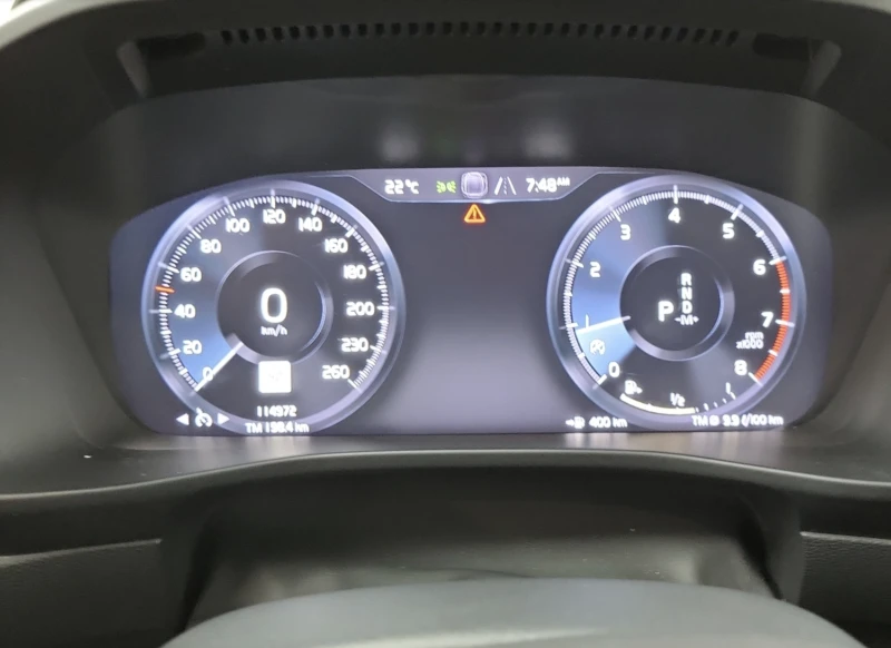 Volvo XC40, снимка 10 - Автомобили и джипове - 52749920