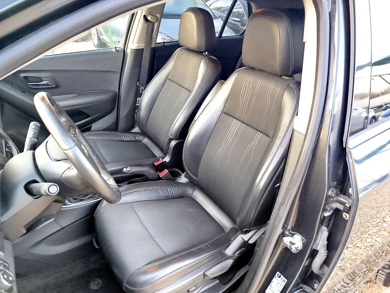 Chevrolet Trax 1.7 Diesel* LT, снимка 11 - Автомобили и джипове - 52863182