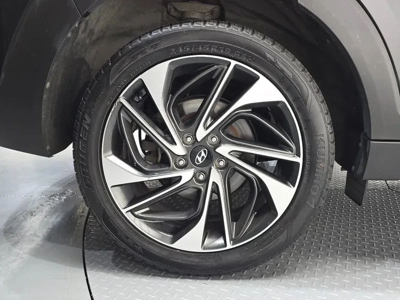 Hyundai Tucson 2.0 2WD MODERN, снимка 5 - Автомобили и джипове - 55801714