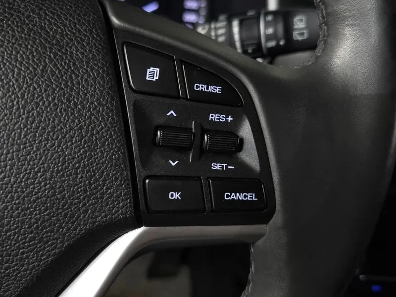 Hyundai Tucson 2.0 2WD MODERN, снимка 15 - Автомобили и джипове - 55801714