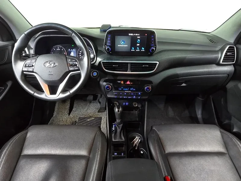 Hyundai Tucson 2.0 2WD MODERN, снимка 7 - Автомобили и джипове - 55801714