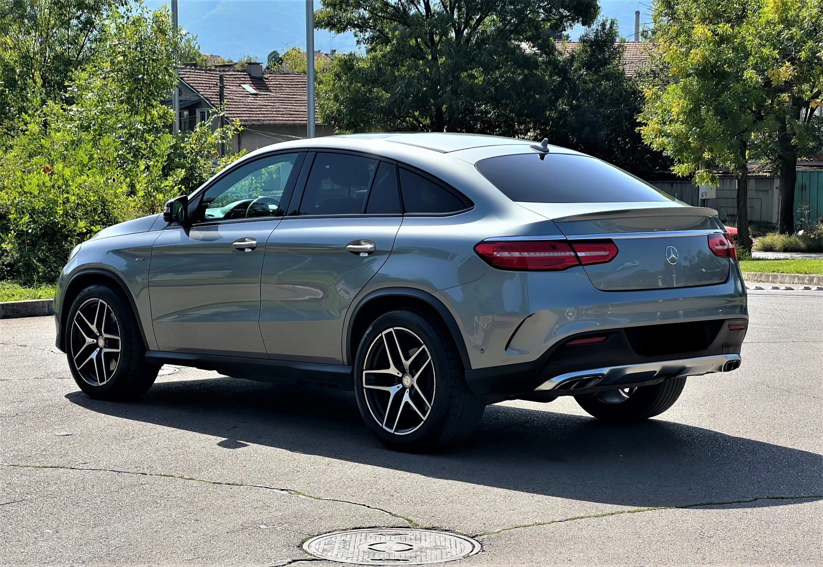 Mercedes-Benz GLE 43 AMG / COUPE/ 4M/ HARMAN-KARDON/ PANO/ CAMERA/ AIRMATIC - изображение 4