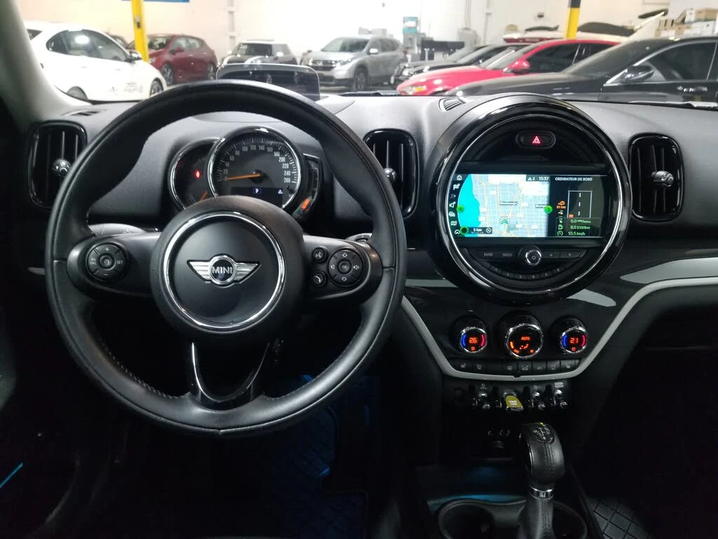 Mini Countryman Hybrid Plug-in Cooper SE ALL4 AWD - изображение 8