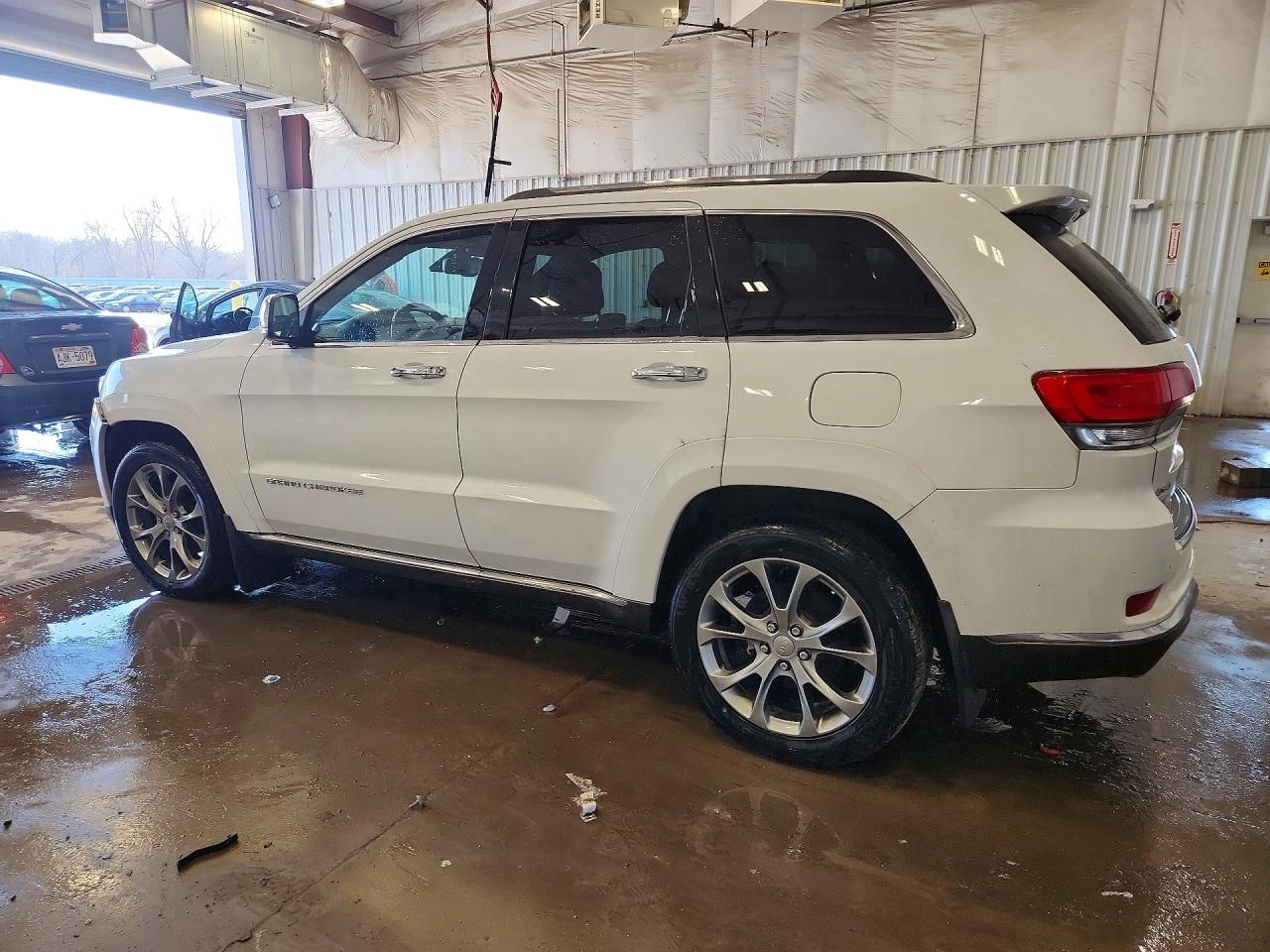 Jeep Grand cherokee SUMMIT* 5.7* V8* 8ZF* ДИСТРОНИК* ОБДУХВАНЕ* КАМЕРА - изображение 4