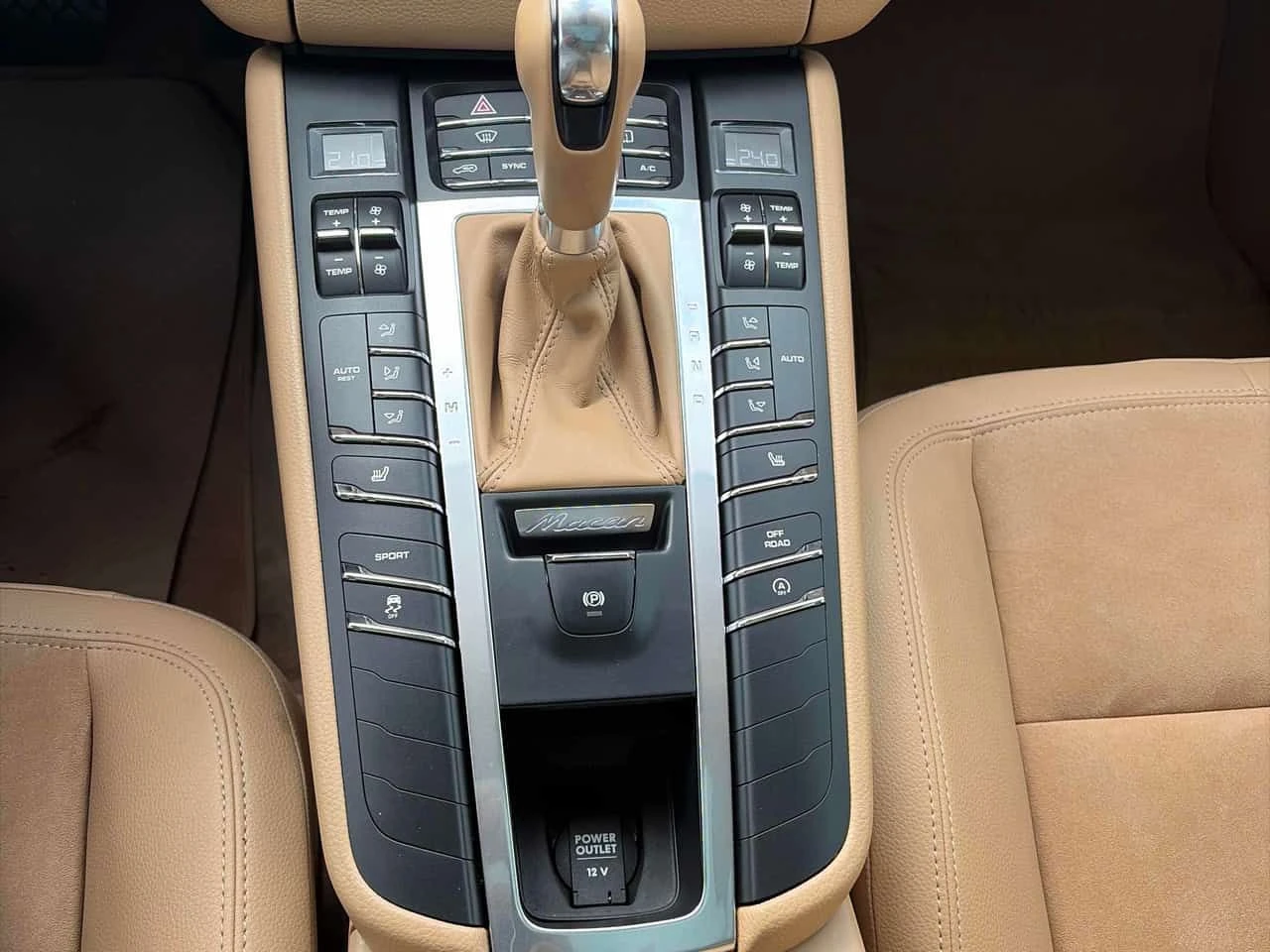 Porsche Macan * S * BOSE* ПОДГРЕВИ* ПАНОРАМА* , снимка 10 - Автомобили и джипове - 53906865