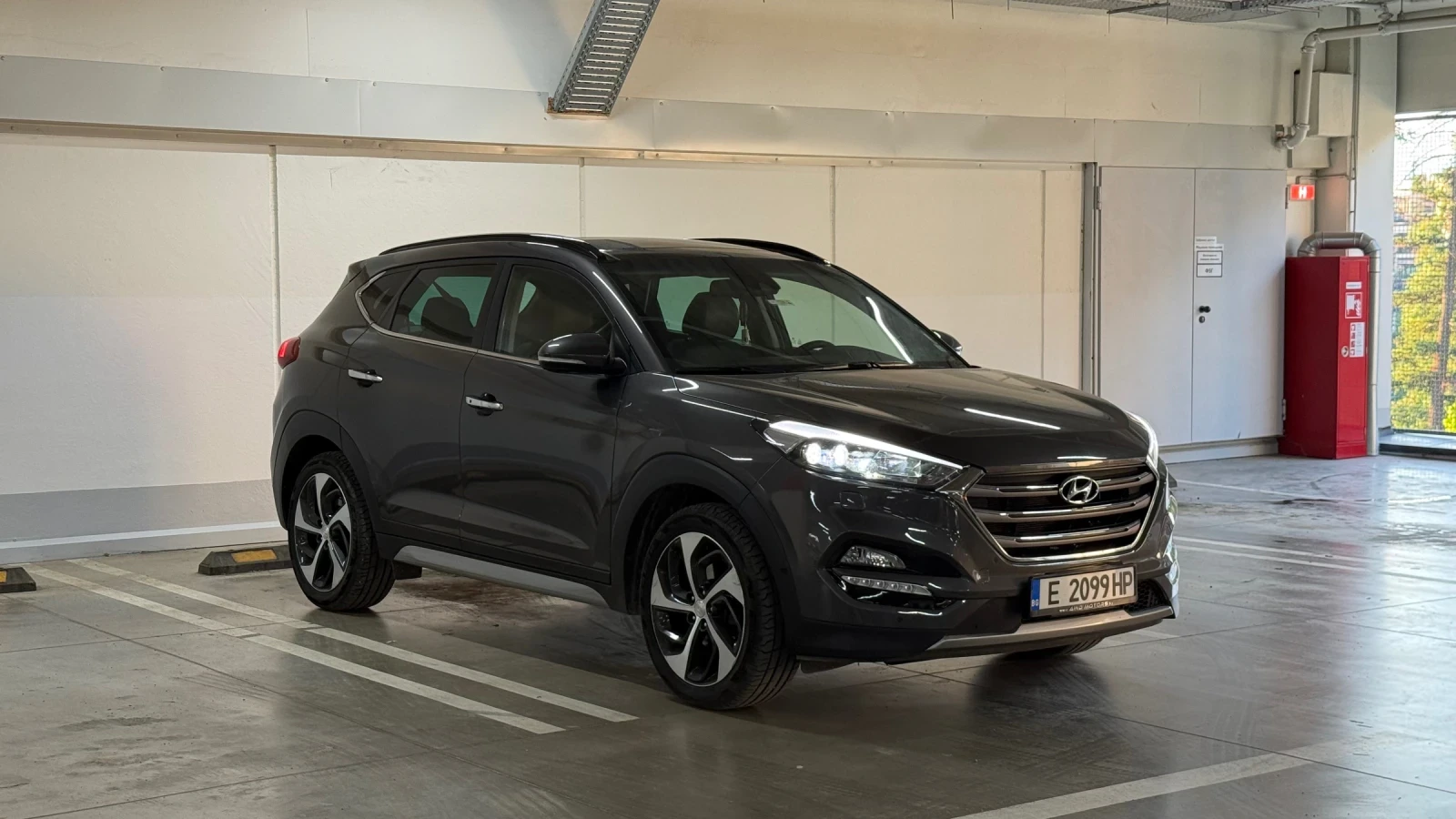 Hyundai Tucson 4x4 БЕЗ ЗАБЕЛЕЖКИ   БЕЗ РАЗХОДИ   FULL+ FULL, снимка 2 - Автомобили и джипове - 54100132