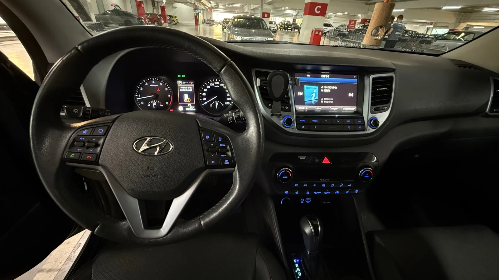 Hyundai Tucson 4x4 БЕЗ ЗАБЕЛЕЖКИ   БЕЗ РАЗХОДИ   FULL+ FULL, снимка 8 - Автомобили и джипове - 54100132