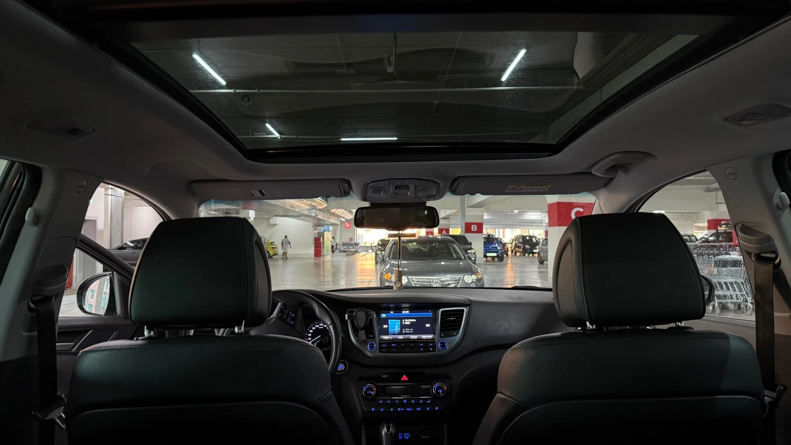 Hyundai Tucson 4x4 БЕЗ ЗАБЕЛЕЖКИ   БЕЗ РАЗХОДИ   FULL+ FULL, снимка 12 - Автомобили и джипове - 54100132