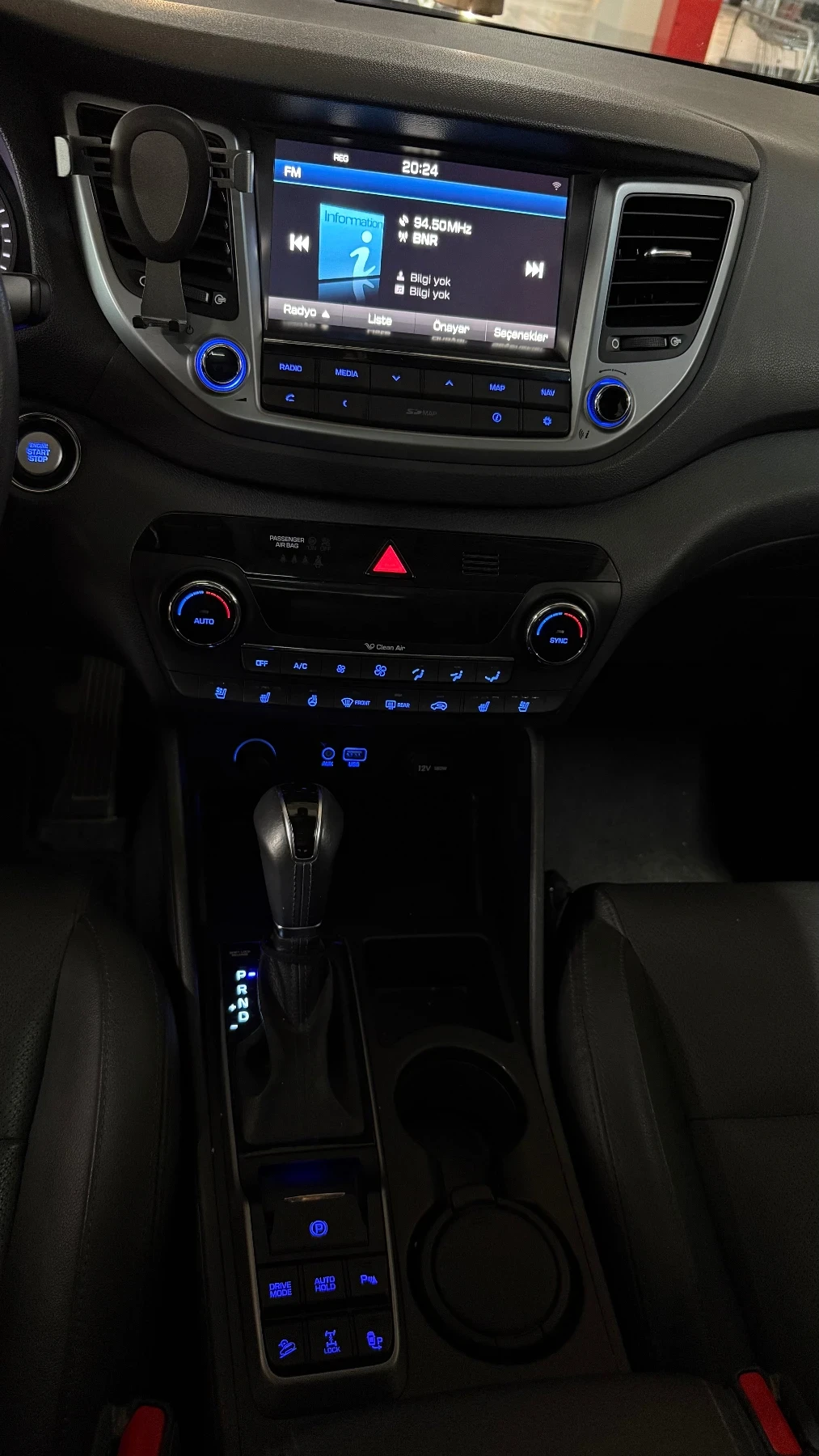 Hyundai Tucson 4x4 БЕЗ ЗАБЕЛЕЖКИ   БЕЗ РАЗХОДИ   FULL+ FULL, снимка 9 - Автомобили и джипове - 54100132
