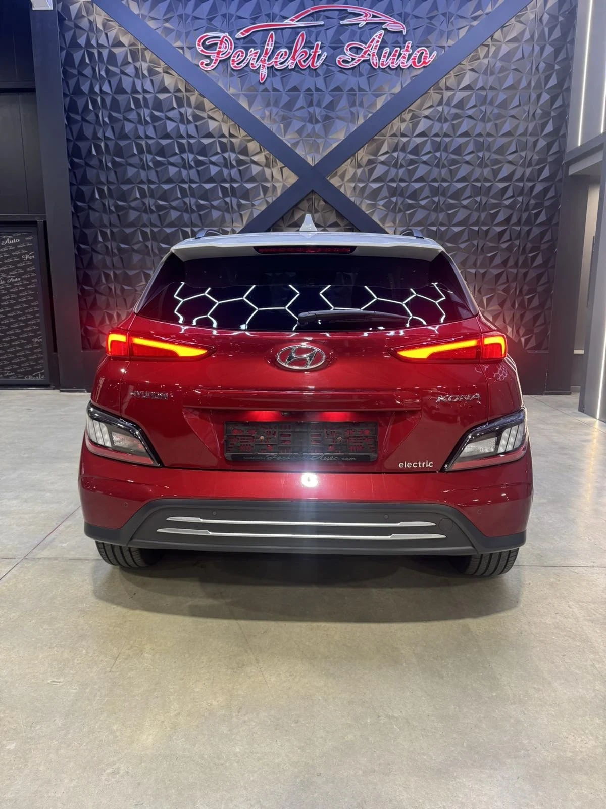 Hyundai Kona * FULL Екстри * KRELL * HEAD UP * , снимка 4 - Автомобили и джипове - 54419512