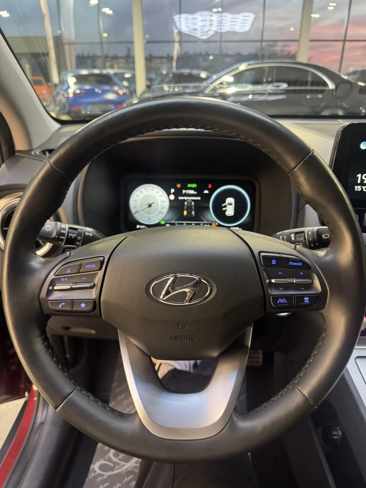 Hyundai Kona * FULL Екстри * KRELL * HEAD UP * , снимка 10 - Автомобили и джипове - 54419512