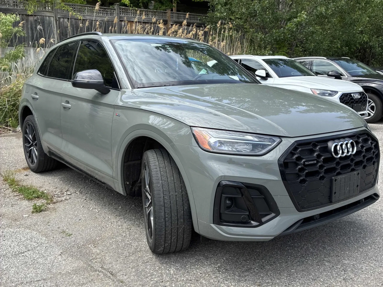 Audi Q5 Progressiv * Keyless * CARFAX * АВТО КРЕДИТ * , снимка 2 - Автомобили и джипове - 54883473