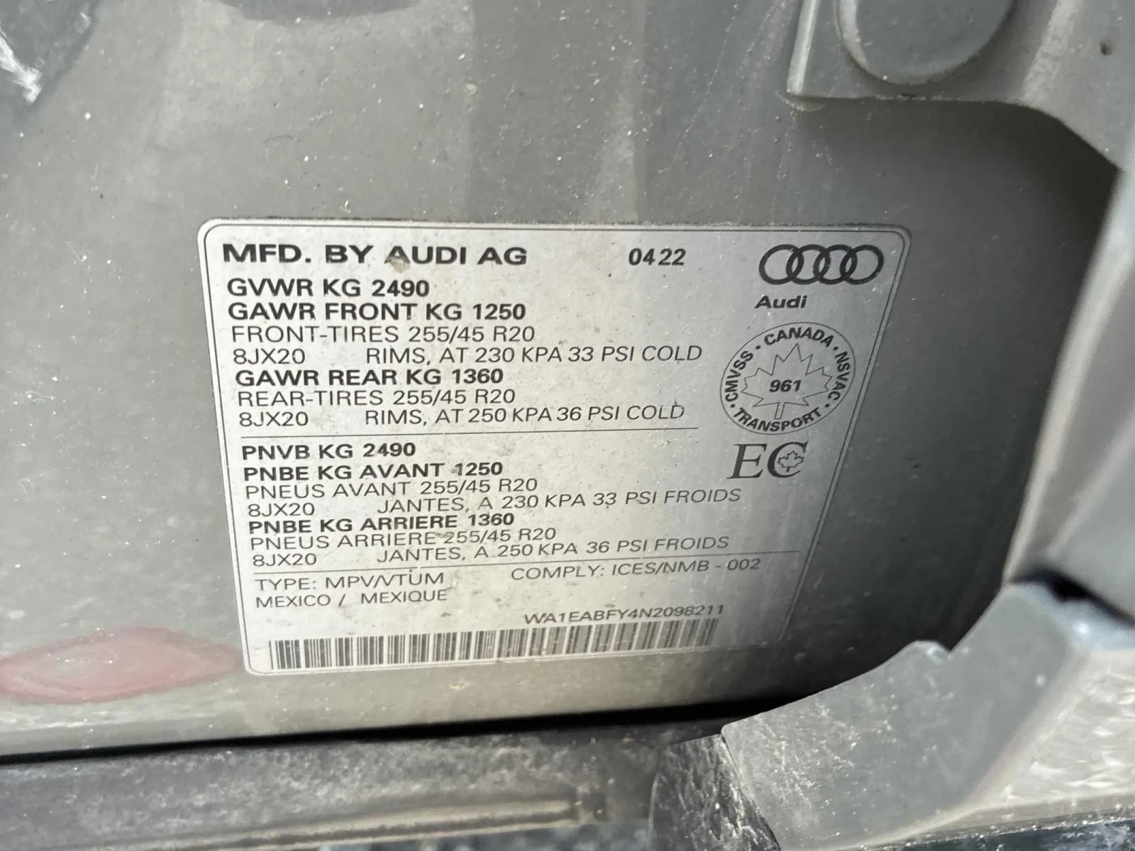 Audi Q5 Progressiv * Keyless * CARFAX * АВТО КРЕДИТ * , снимка 14 - Автомобили и джипове - 54883473