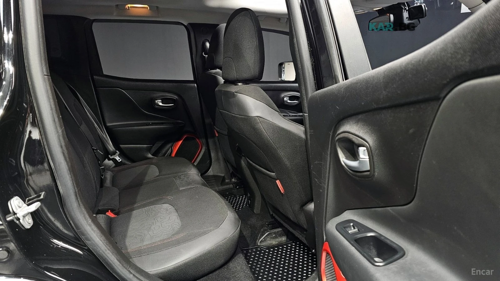 Jeep Renegade * AWD* TRAILHAWK* KEYLESS* Camera* ПОДГРЕВ* , снимка 11 - Автомобили и джипове - 55062259