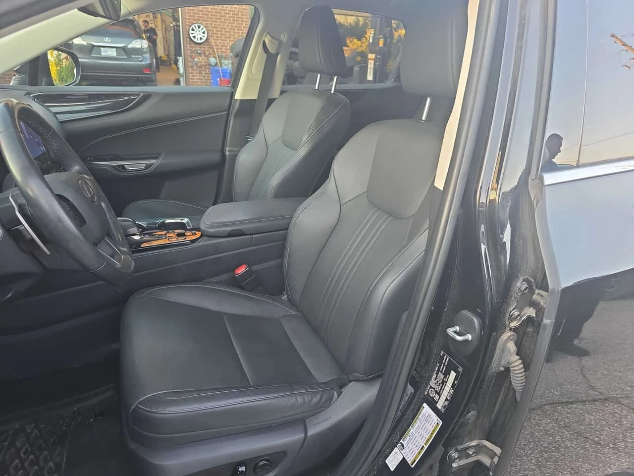 Lexus NX * 250 * ДВА КЛЮЧА* БЕЗ ЗАБЕЛЕЖКИ, снимка 12 - Автомобили и джипове - 55566181