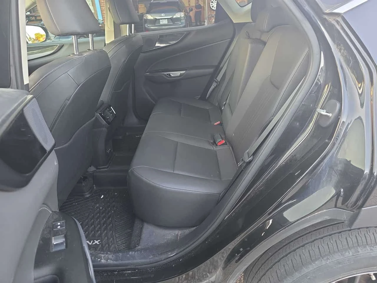 Lexus NX * 250 * ДВА КЛЮЧА* БЕЗ ЗАБЕЛЕЖКИ, снимка 13 - Автомобили и джипове - 55566181