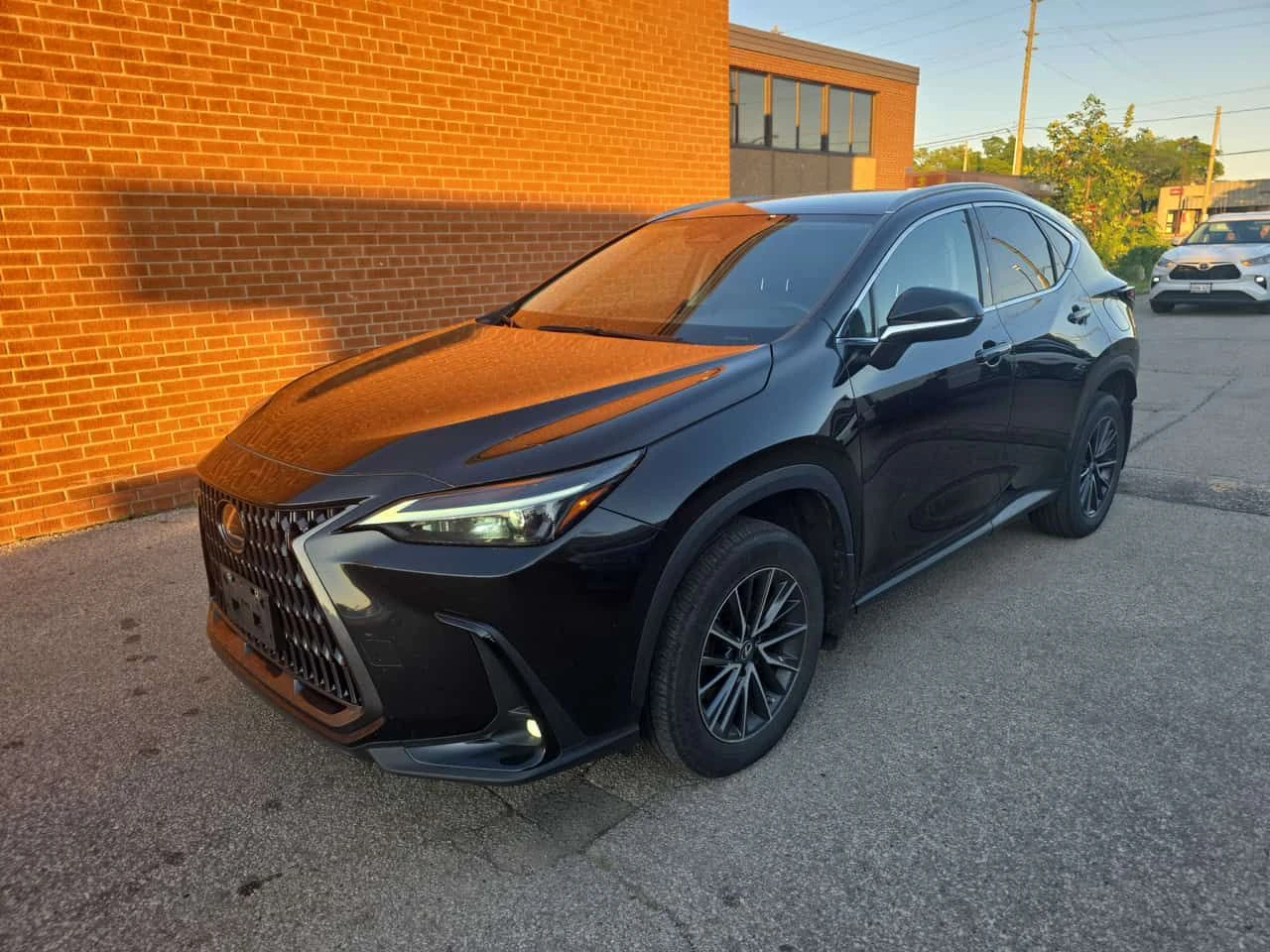 Lexus NX * 250 * ДВА КЛЮЧА* БЕЗ ЗАБЕЛЕЖКИ