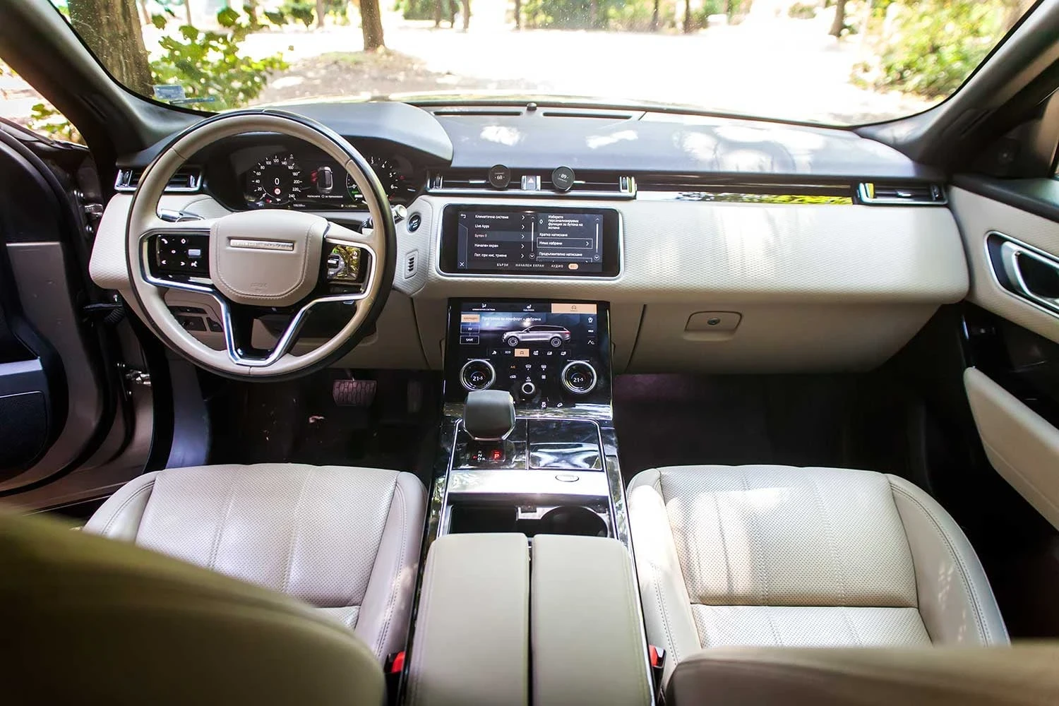 Land Rover Range Rover Velar Е400 plug in hybrid 404hp, снимка 13 - Автомобили и джипове - 55779594