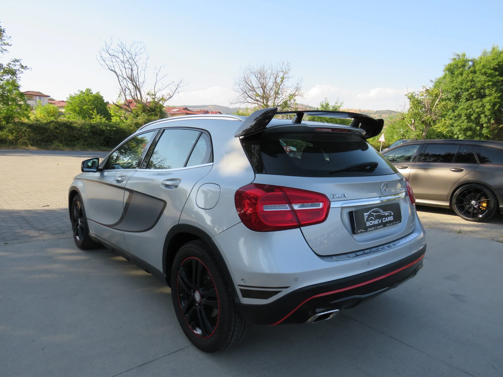Mercedes-Benz GLA 220 CDI* AMG-PACK 4-MATIC DISTRONIC+ FULL LED* , снимка 7 - Автомобили и джипове - 55902198