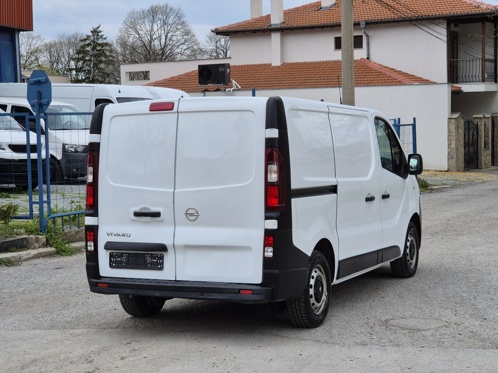 Opel Vivaro 1.6CDTI L1H1 Selection - изображение 4