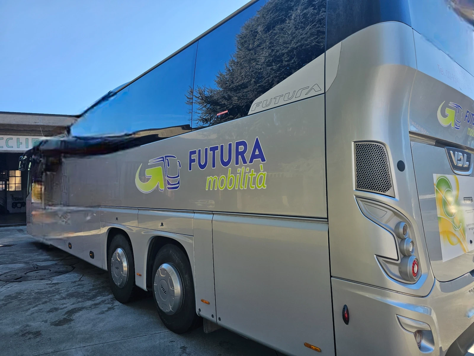 Vdl Bova Futura FHD FHD2 3 ����� | Mobile.bg � ����������� 3