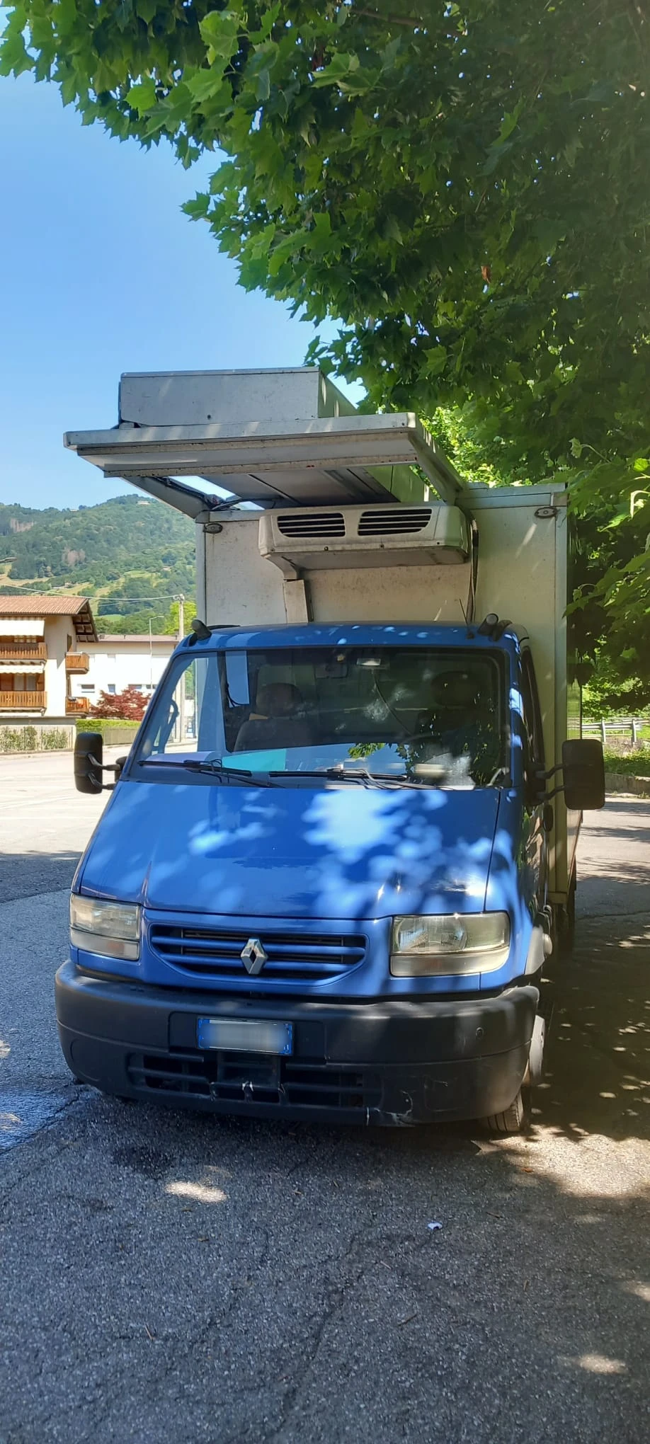 Renault Master ХЛАДЕЛЕН МАГАЗИН 2.8D 125кс на ИВЕКО, снимка 2 - Бусове и автобуси - 54369093