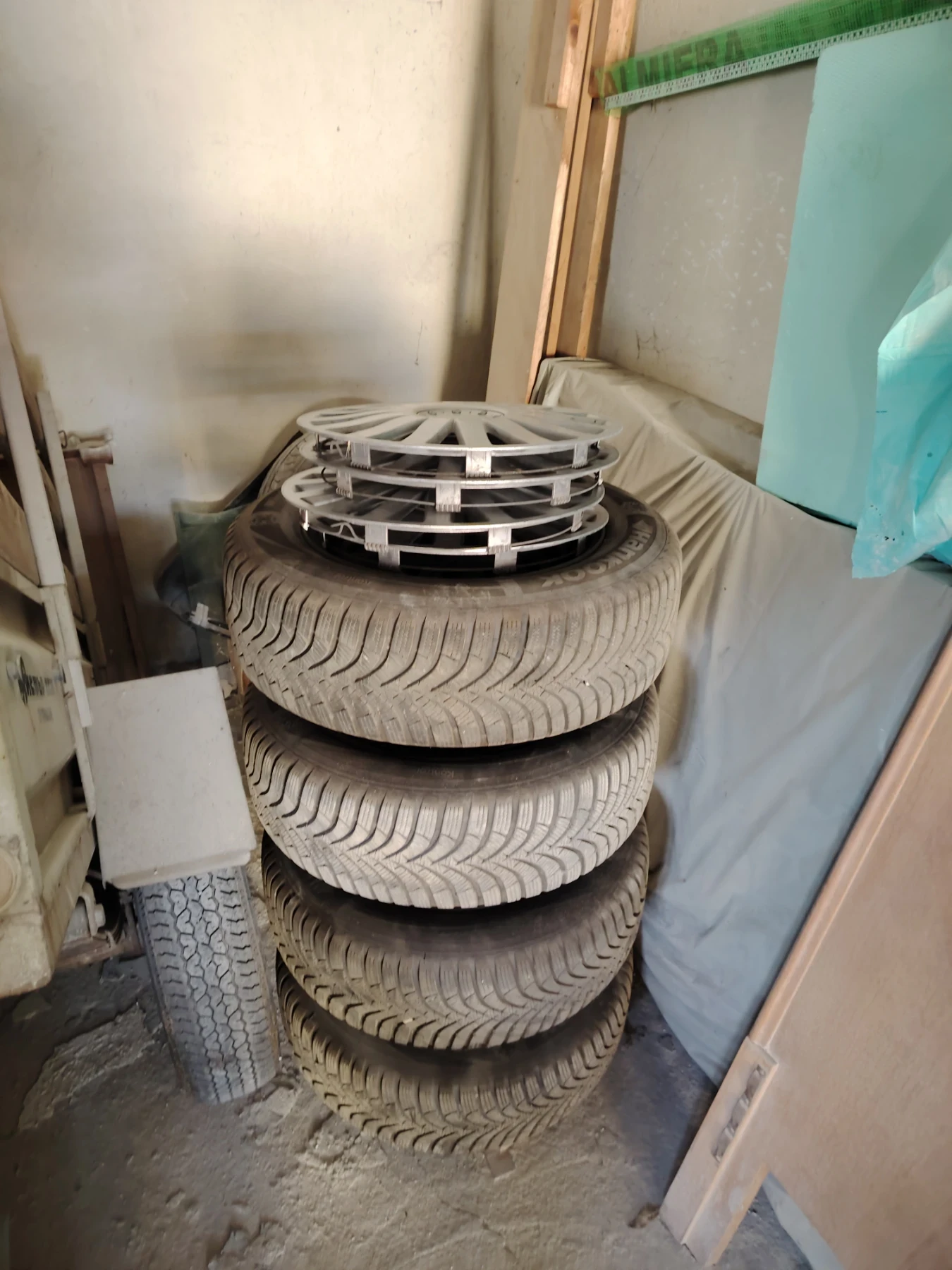    195/65R15  Nissan Almera tino | Mobile.bg   2