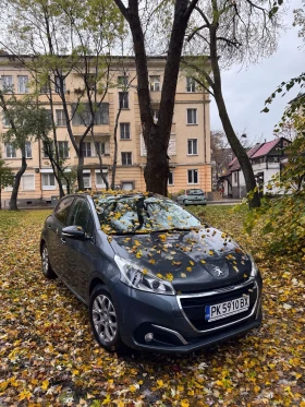 Peugeot 208 PureTech 1.2, снимка 1
