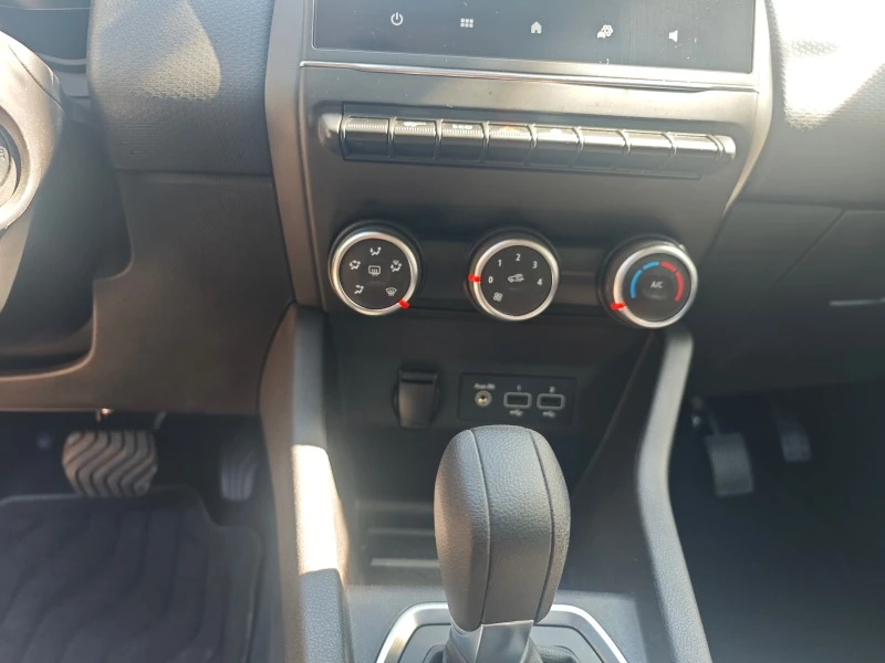 Renault Clio  1.0 Tce , снимка 10 - Автомобили и джипове - 46744695