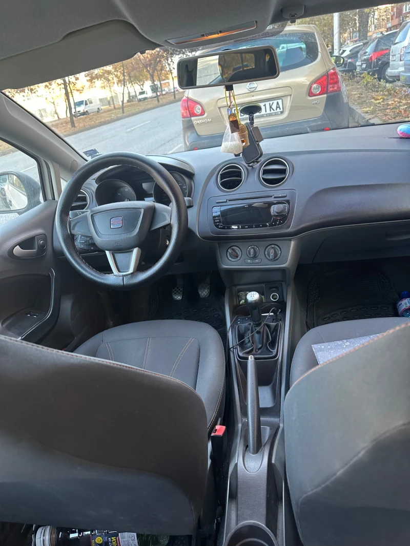 Seat Ibiza, снимка 4 - Автомобили и джипове - 48117681