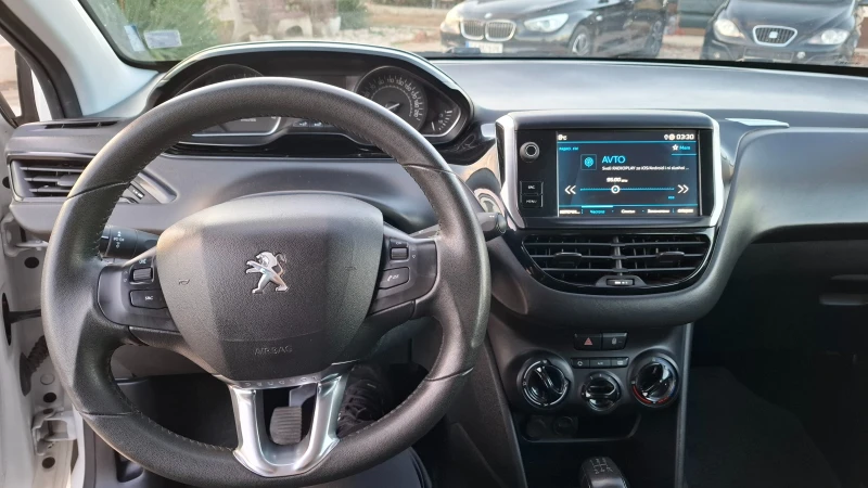 Peugeot 208 1.5/102кс 2020 год, снимка 13 - Автомобили и джипове - 48520909