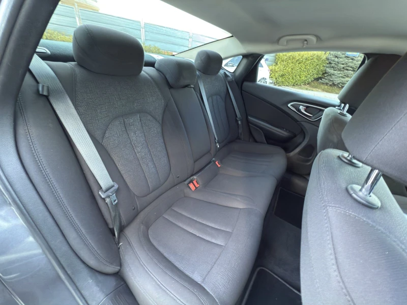 Chrysler 200 Chrysler 200, снимка 12 - Автомобили и джипове - 52526541