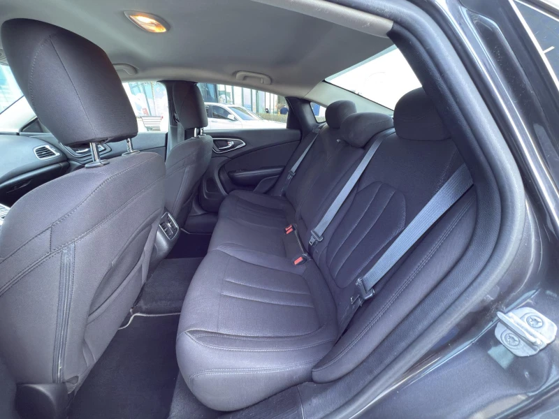 Chrysler 200 Chrysler 200, снимка 11 - Автомобили и джипове - 52526541