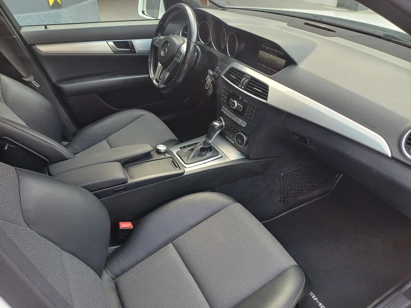 Mercedes-Benz C 350 AMG, снимка 9 - Автомобили и джипове - 52339218