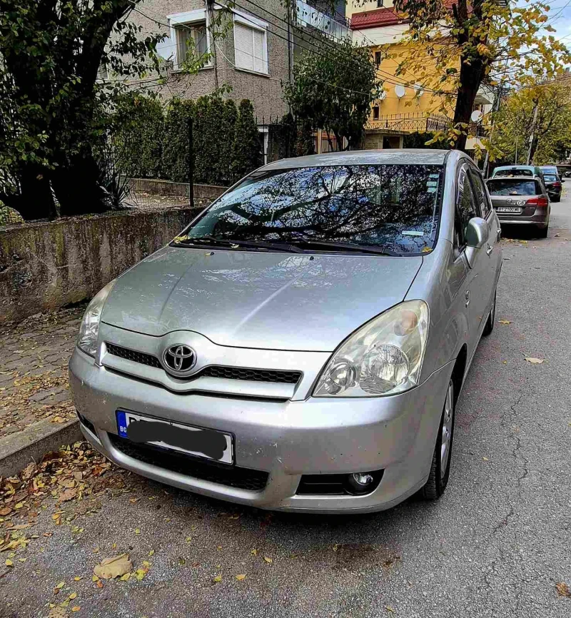 Toyota Corolla verso, снимка 4 - Автомобили и джипове - 52282599