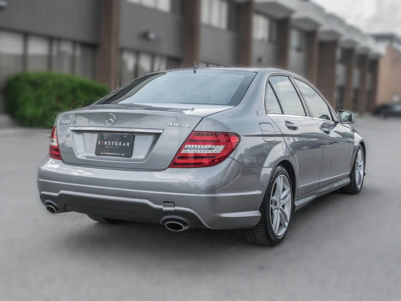 Mercedes-Benz C 300 * АВТО КРЕДИТ* ЦЕНА ДО БГ * Сервизна история * , снимка 7 - Автомобили и джипове - 52615950