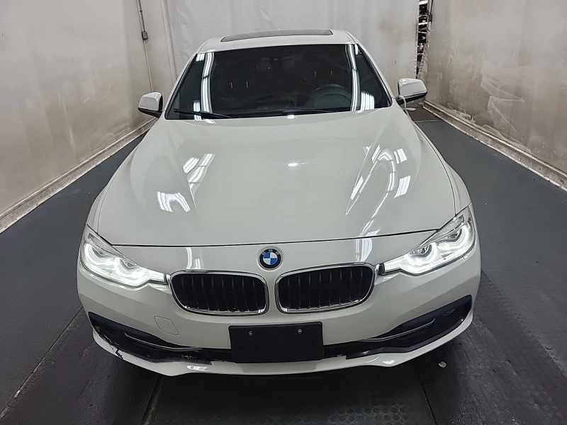 BMW 330 * XDRIVE30I * CARFAX * ЦЕНА ДО БЪЛГАРИЯ, снимка 6 - Автомобили и джипове - 52696170