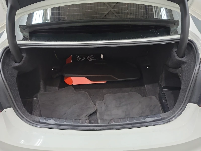 BMW 330 * XDRIVE30I * CARFAX * ЦЕНА ДО БЪЛГАРИЯ, снимка 14 - Автомобили и джипове - 52696170