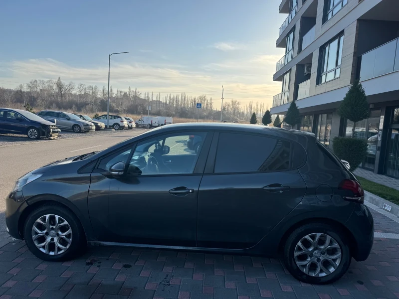 Peugeot 208 PureTech 1.2, снимка 4 - Автомобили и джипове - 52849303