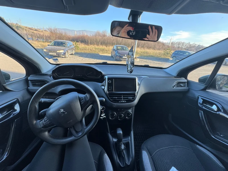 Peugeot 208 PureTech 1.2, снимка 6 - Автомобили и джипове - 52849303