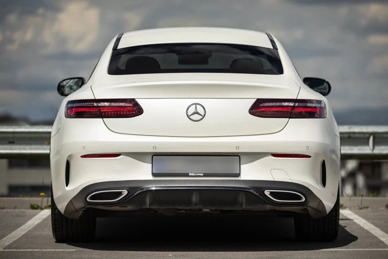 Mercedes-Benz E 220 EDITION 1 (1 от 555), снимка 4 - Автомобили и джипове - 53397409