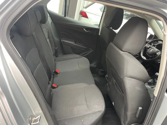 Skoda Fabia 1.0 TSI , снимка 12 - Автомобили и джипове - 54041792