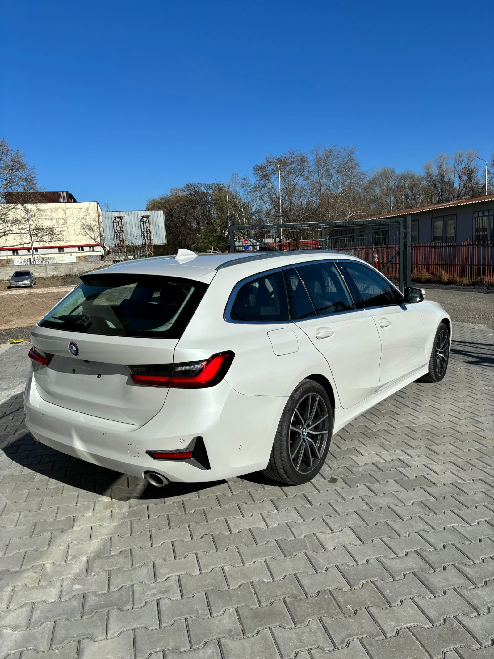 BMW 320 BMW 320xd Touring - изображение 4
