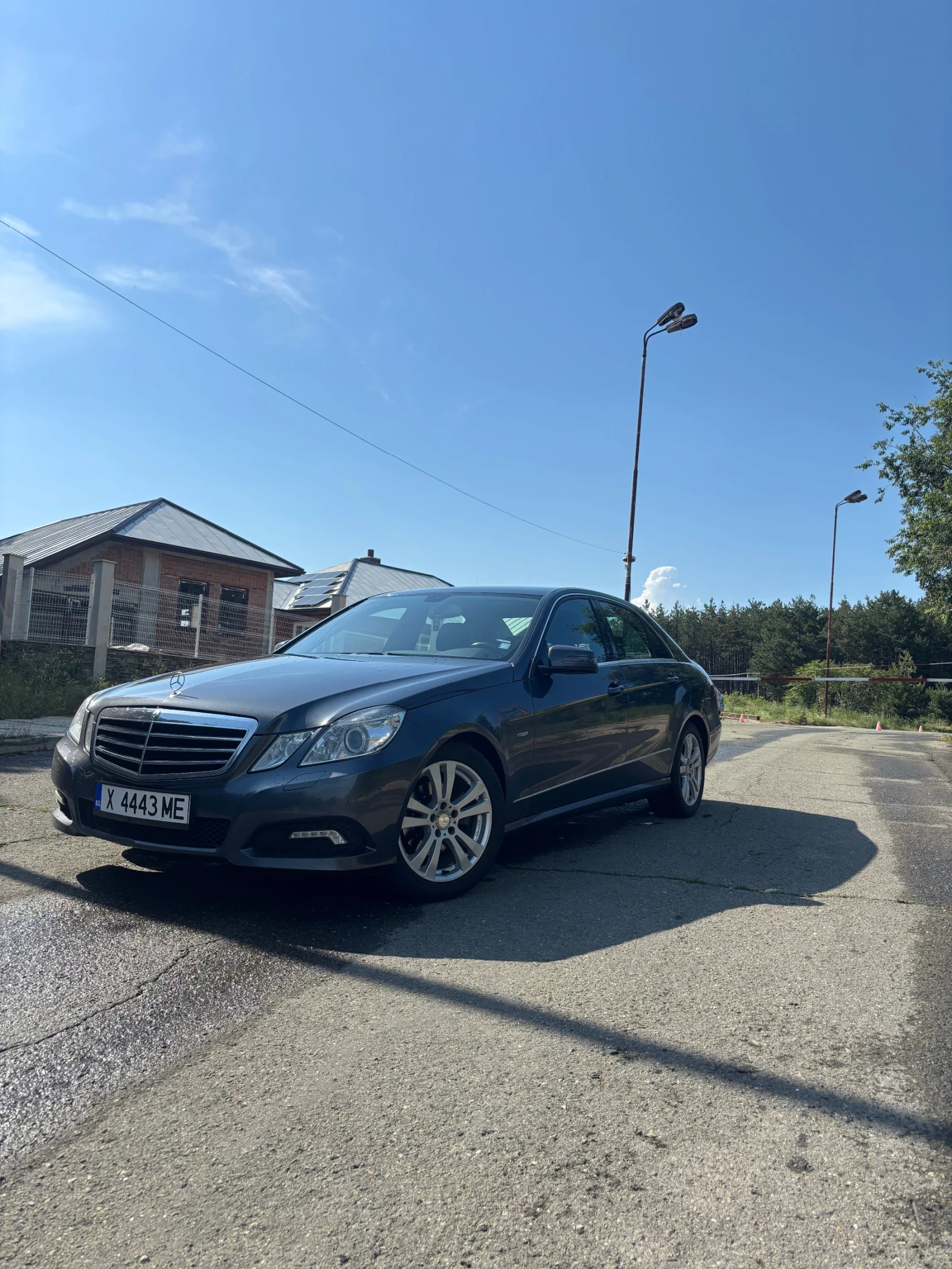 Mercedes-Benz E 220 Avatgarde - изображение 2