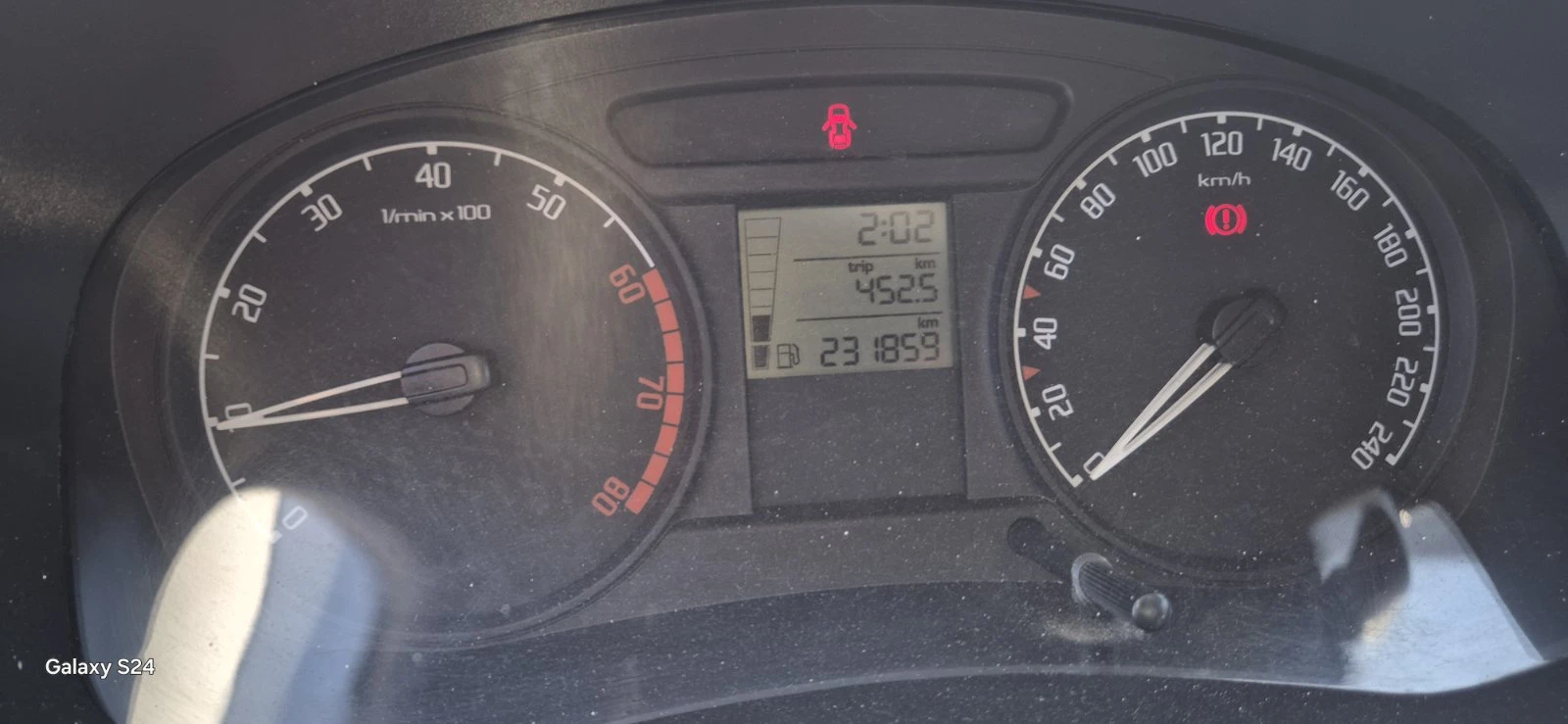 Skoda Praktik 1.4i, 4 цилиндъра - изображение 7