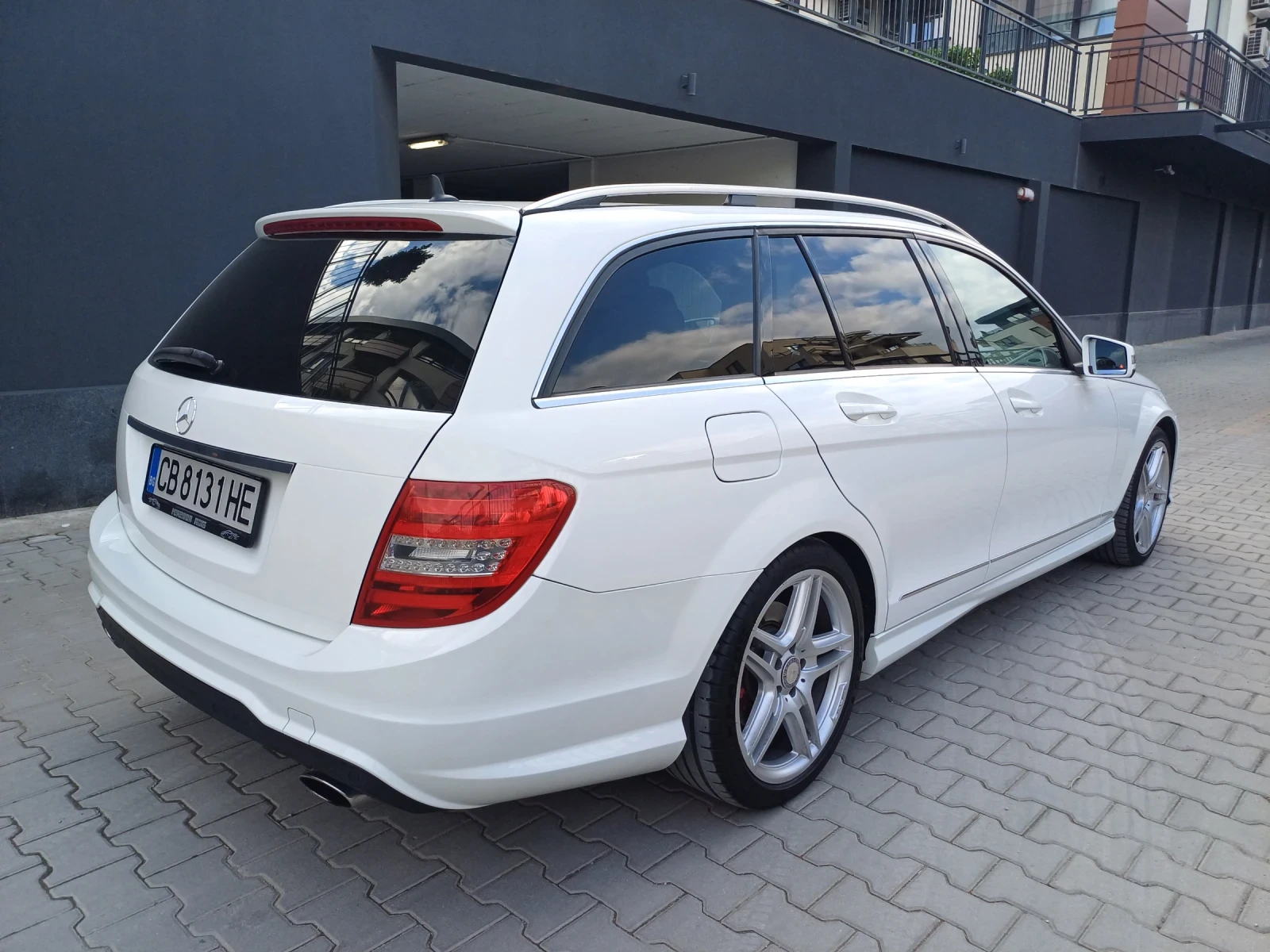 Mercedes-Benz C 350 AMG - изображение 4