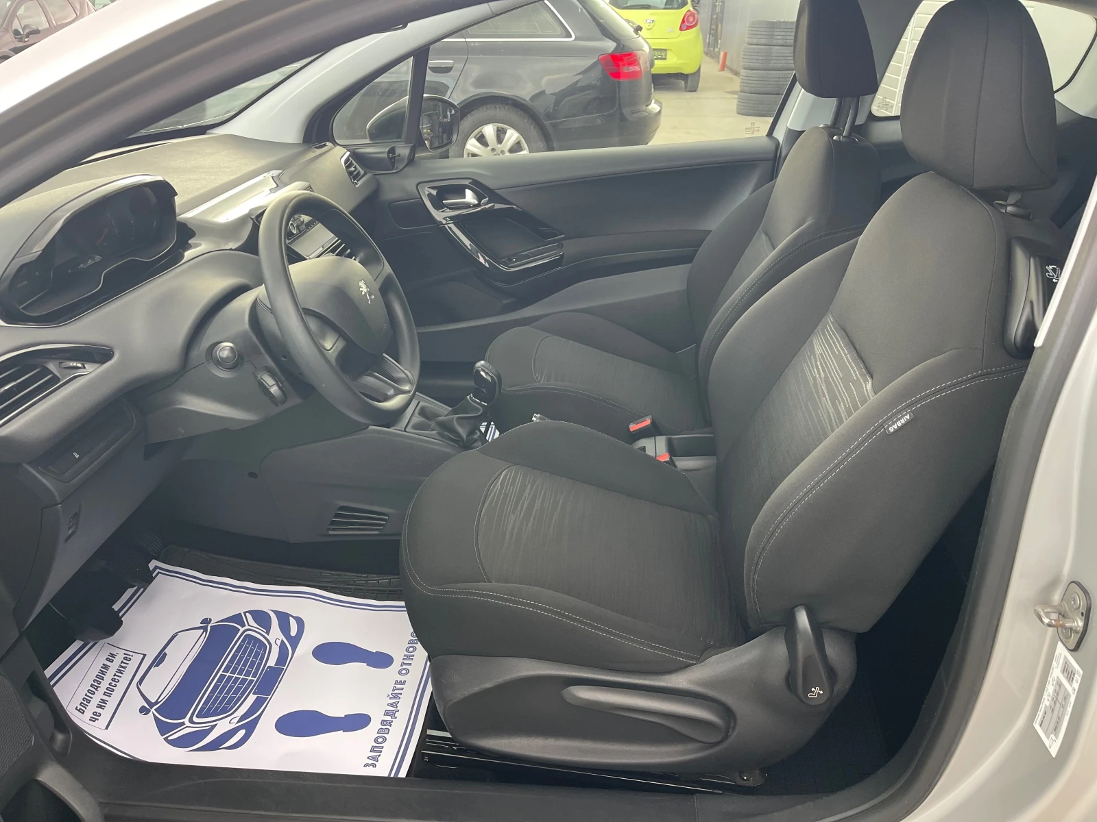 Peugeot 208 1.4HDI - изображение 8