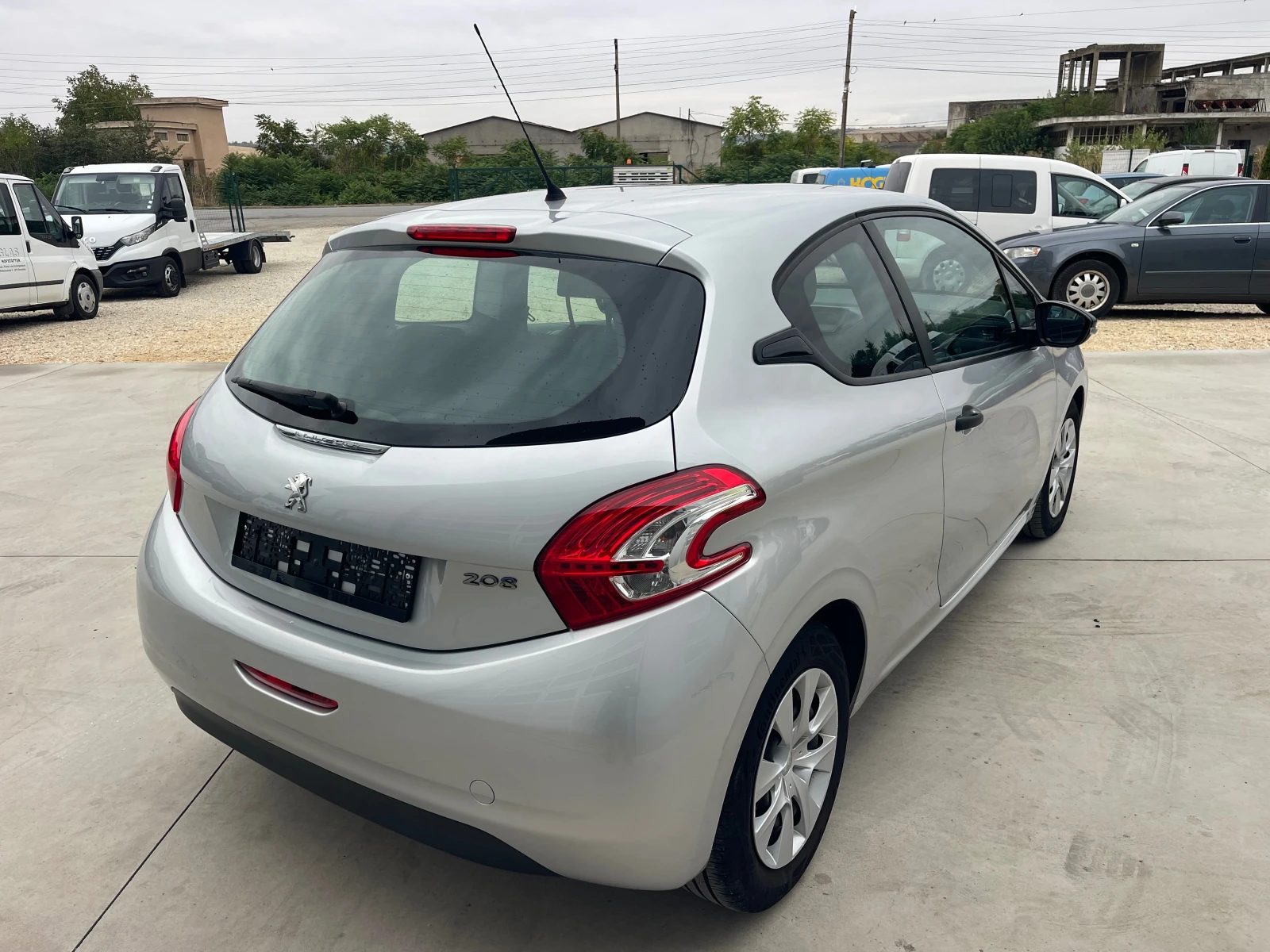 Peugeot 208 1.4HDI - изображение 5